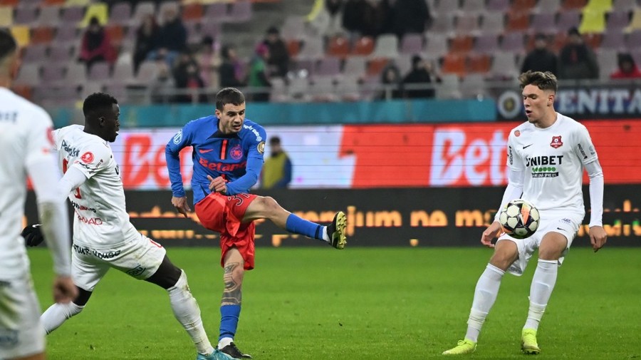 A fost delegată brigada de arbitri pentru FCSB - Hermannstadt! Cine va sta la centru în meciul de debut al campioanei României