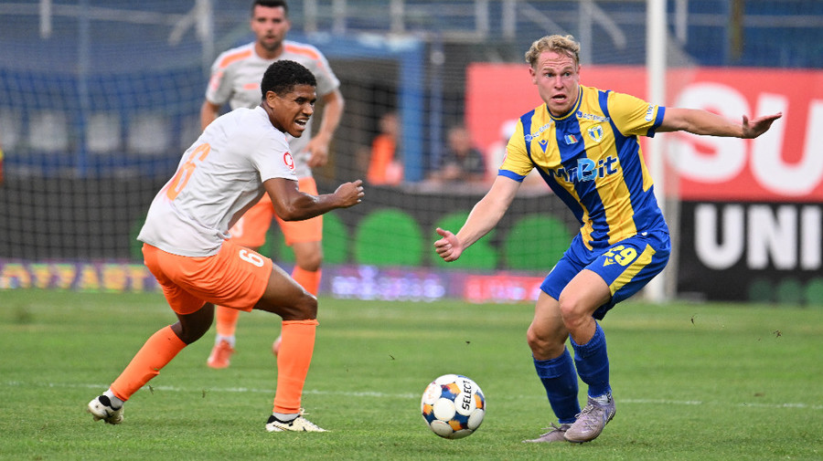 VIDEO | Metaloglobus – Petrolul 0-3. Prahovenii au rezolvat meciul încă din prima repriză