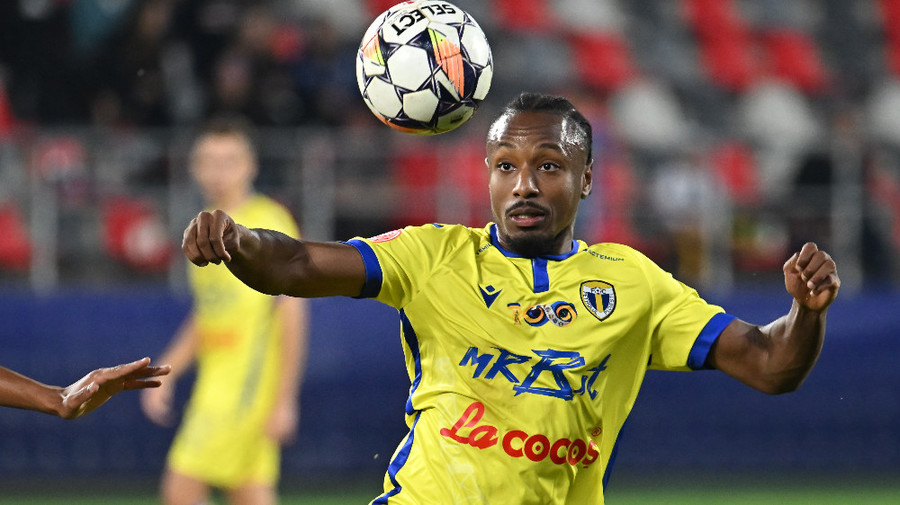 Tidiane Keita pleacă de la Petrolul şi semnează cu o forţă din Superliga! 400.000 de euro pentru mijlocaşul francez