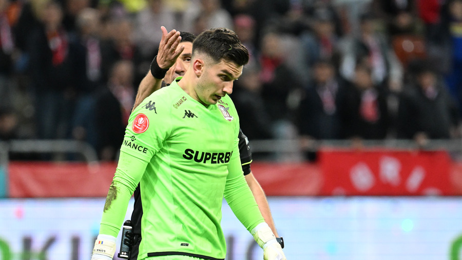 Marian Aioani, tot mai aproape de despărţirea de Rapid! Portarul are pregătită o destinaţie surpriză