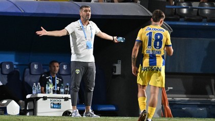 VIDEO | Liviu Ciobotariu, debusolat după înfrângerea cu Farul: „Există frustrare, există supărare. Principalul vinovat sunt eu” 