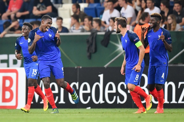 A fost coleg cu Kylian Mbappe la naţionala Franţei, iar acum a semnat în Superliga