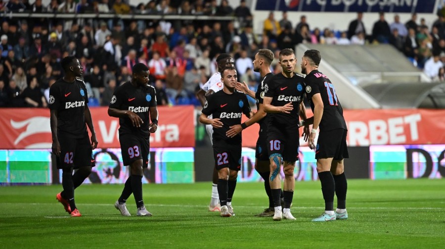 VIDEO | Gigi Becali, decizie surprinzătoare! Unul dintre cei mai activi jucători a fost scos la pauza meciului cu FC Botoşani