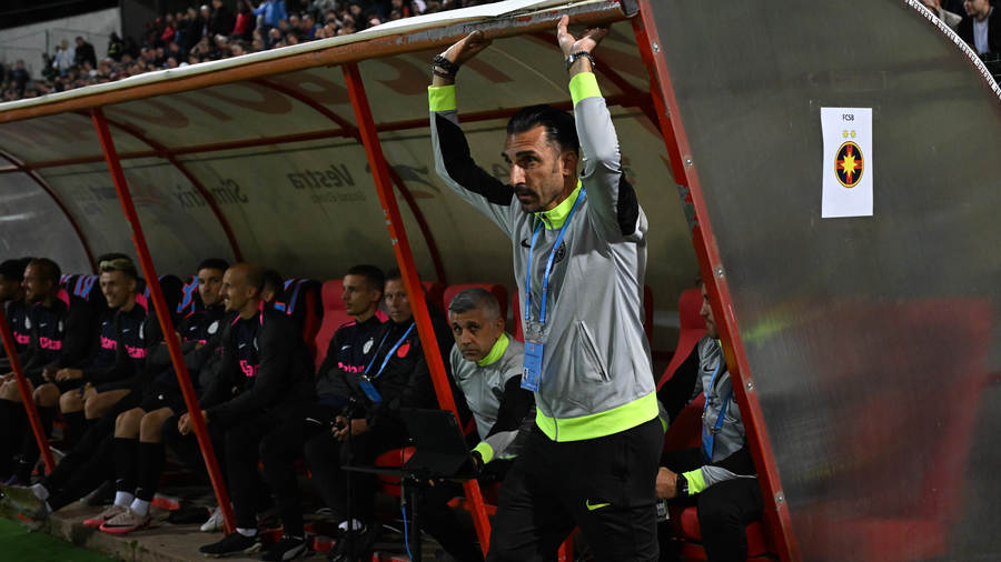 Elias Charalambous pe picior de plecare? „Chiar dacă se bagă sau nu se bagă domnul Becali, eu nu îi văd stăpâni pe ce se întâmplă acolo”/„Cu ce te ajută dacă îl schimbi?” | VIDEO EXCLUSIV