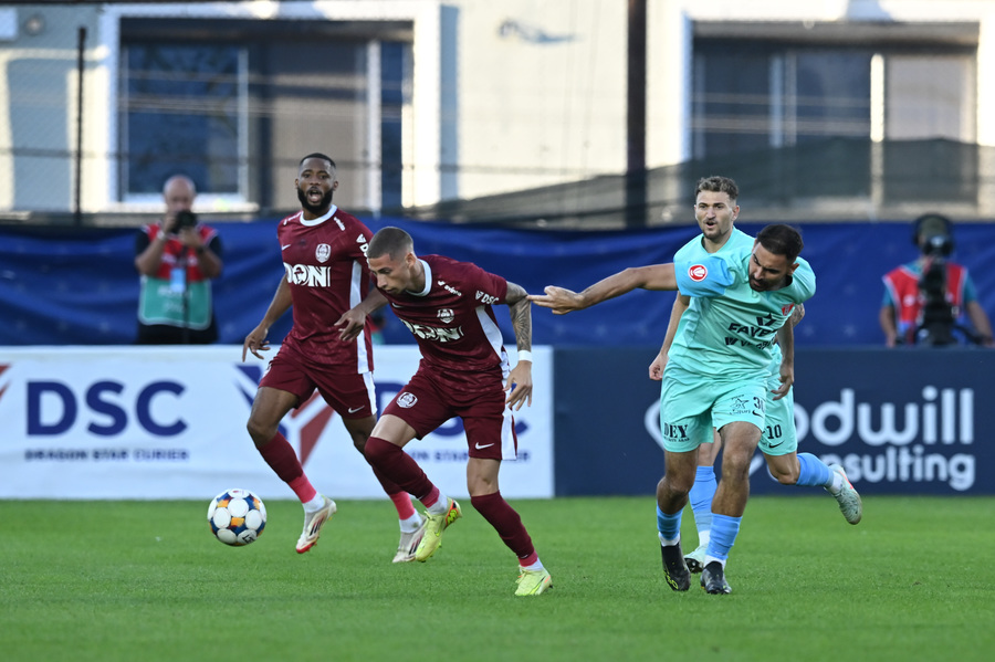 Transferat cu mari aşteptări, fotbalistul lui CFR a fost din nou implicat într-un gol primit de echipa sa: „Are cel puţin trei sau patru luni fără jocuri” | VIDEO EXCLUSIV