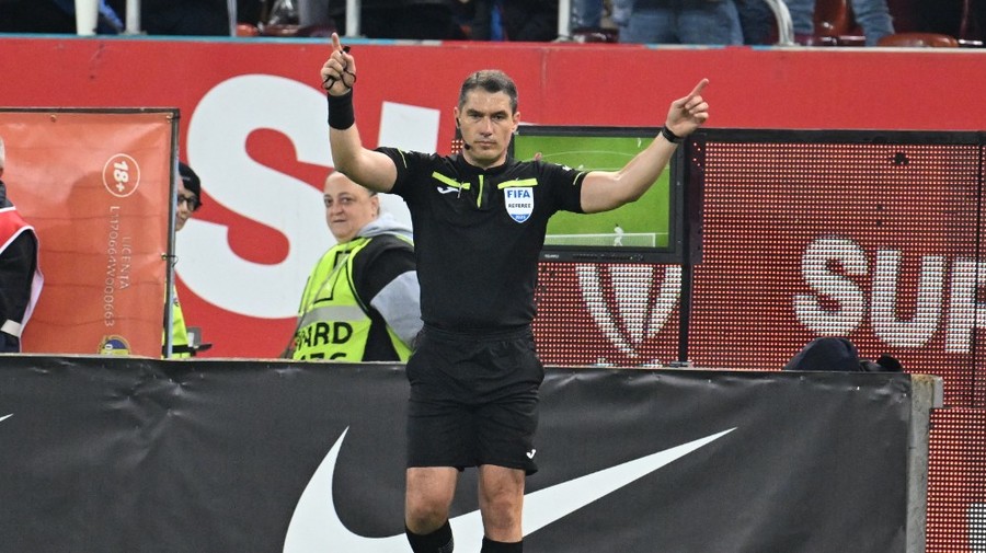 Istvan Kovacs, distrus de fostul mare arbitru: „A dat un penalty penibil! L-a salvat Costreie de la VAR”