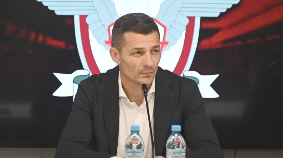 //i0.1616.ro/media/581/3142/38109/22204650/1/costel-galca-antrenor-principal-rapid-1923-bucuresti-09-06-2025.jpg