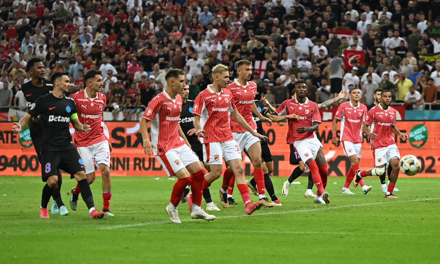 Interes general pentru jucătorii Dinamo! O parte dintre jucătorii trupei din Ştefan cel Mare ar putea părăsi echipa în iarnă: „Sunt tatonări în momentul de faţă”