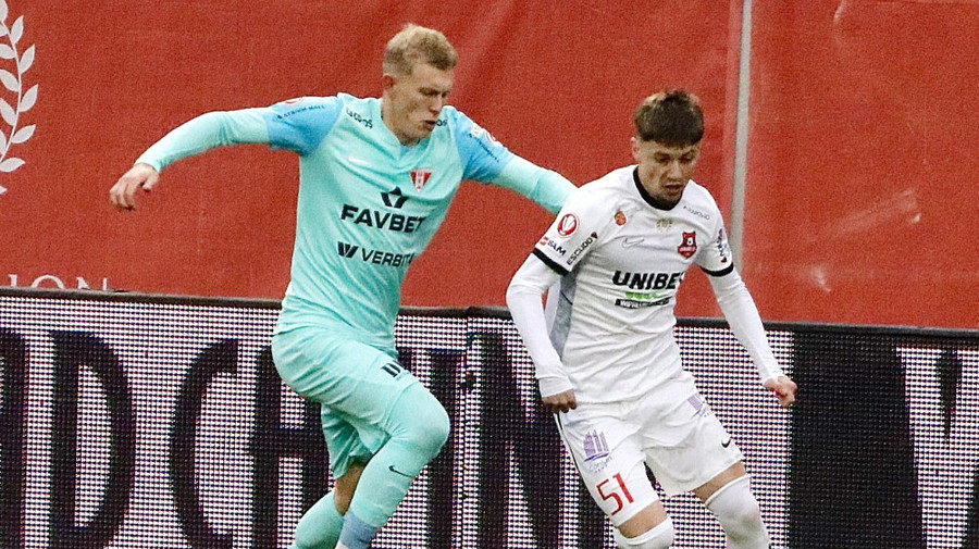 VIDEO | Hermannstadt – UTA 1-2. Arădenii speculează omul în plus şi acutizează criza sibienilor