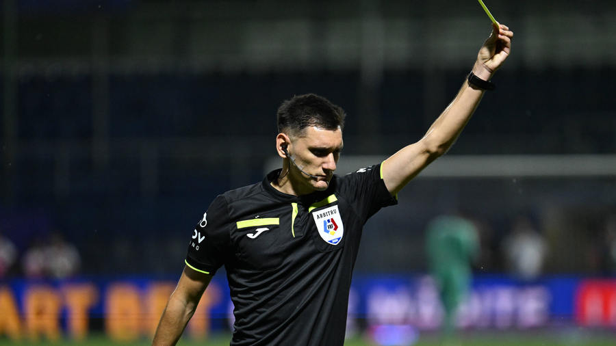 Gabriel Mihuleac va arbitra Rapid – Csikszereda, singurul meci al zilei de vineri din Superliga
