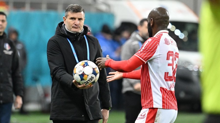VIDEO | Laszlo Balint, cu capul în pământ după înfrângerea cu Dinamo: „Dezmăgiţi, la începutul unei săptămâni foarte grele pentru noi”