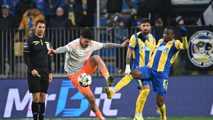 VIDEO | Petrolul - Metaloglobus 4-1! Victorie importantă pentru trupa lui Eugen Neagoe