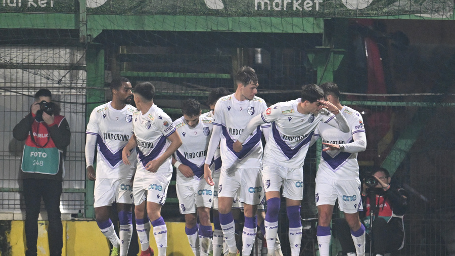 Lovitură pe piaţa transferurilor! FC Argeş şi-ar putea umple conturile cu minim 2.5 milioane de euro. Dani Coman: „Sunt discuţii pentru ambii jucători”