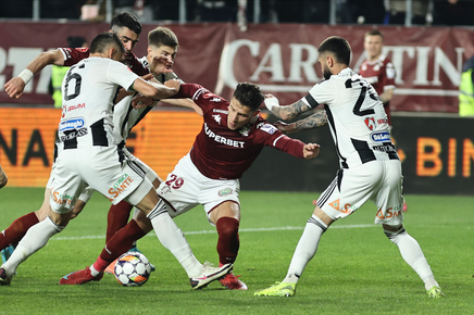 Rapid şi Universitatea Cluj, amendate serios, ca urmare a incidentelor de la meciurile din ultima perioadă