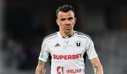 Surpriza zilei! Dan Nistor a pus cerneala pe contract şi a semnat! Echipa care a făcut anunţul

