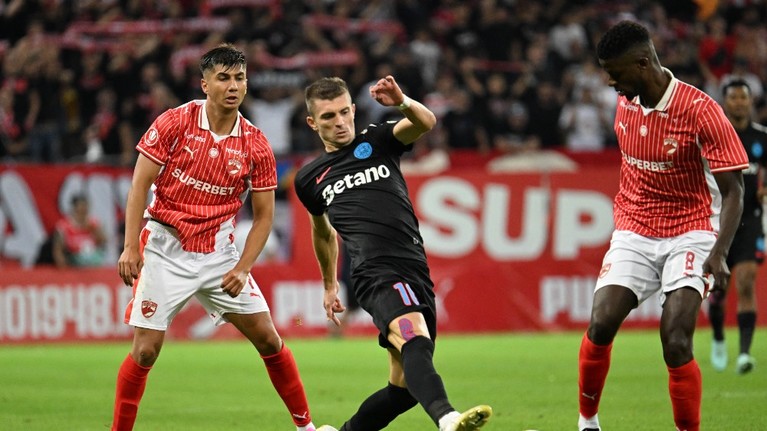 S-a aflat cine va arbitra derby-ul FCSB - Dinamo! Centralul acuzat că o simpatizează pe echipa lui Becali a fost delegat la duelul de pe „Arena Naţională”