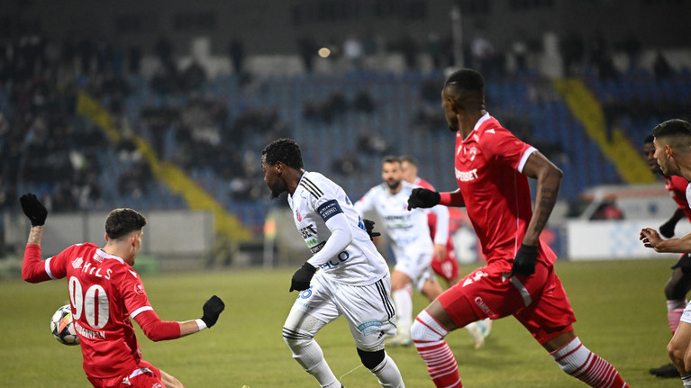 Dezvăluiri incredibile despre jucătorul din Superligă trecut pe la PSG: "Doarme două ore pe noapte"