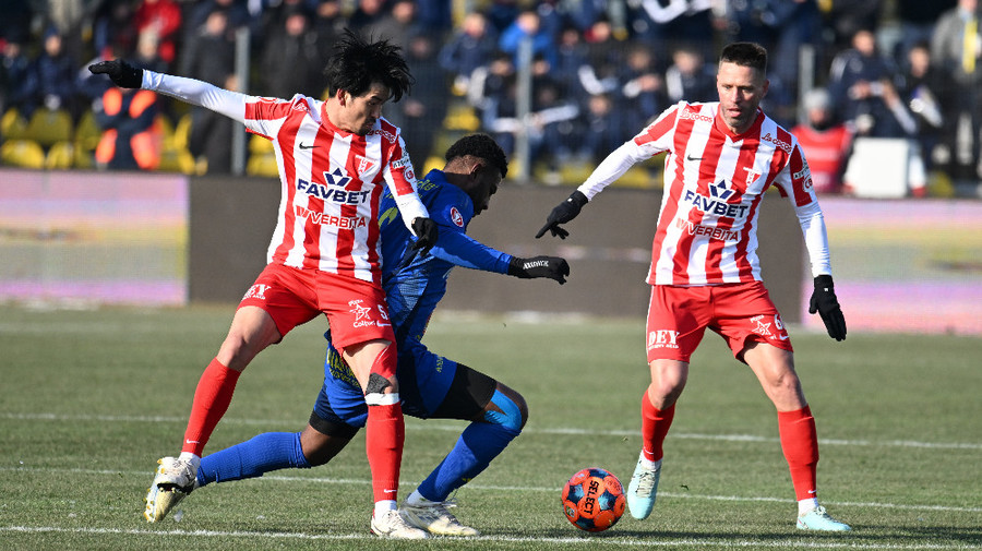 VIDEO | Unirea Slobozia – UTA Arad 1-3. Elevii lui Adrian Mihalcea rămân aproape de play-off