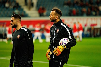 OFICIAL | Rapid şi-a prezentat noul portar! Goalkeeper-ul crescut de Arsenal vine în Giuleşti să-l înlocuiască pe Franz Stolz
