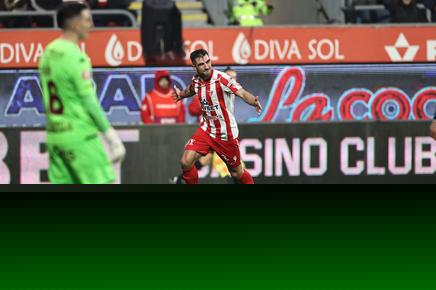 Marius Coman, lăudat după ce a obţinut pentru UTA toate cele trei puncte în meciul cu FC Argeş: „E un număr 9 clasic, pe care nu prea îl mai vezi în România” | VIDEO EXCLUSIV