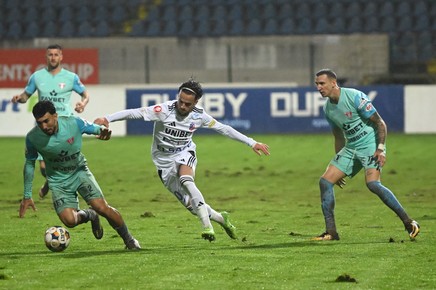 VIDEO | UTA Arad - FC Botoşani, ASTĂZI, ora 14:00, în direct pe Prima Sport 1 şi PrimaPlay.ro! Ultima şansă pentru arădeni la play-off