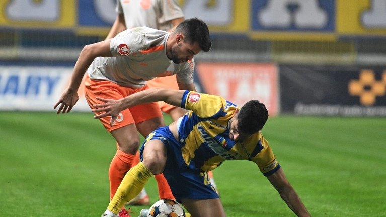 VIDEO | Metaloglobus - Petrolul, ASTĂZI, de la 15:00, în direct pe Prima Sport 1 şi PrimaPlay.ro! Ploieştenii nu au decât varianta victoriei