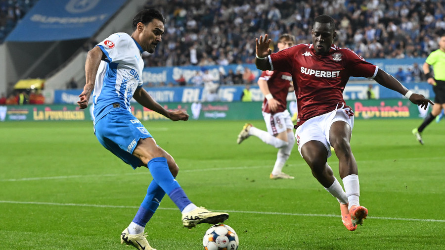 VIDEO | Universitatea Craiova – Rapid 1-0. Giuleştenii ies din lupta la titlu, în timp ce oltenii revin în pole-position