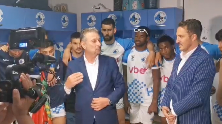 Primarul din Hunedoara, discurs emoţionant după promovarea Corvinului în Superliga: ”Am îndeplinit promisiunea pe care i-am făcut-o lui Mircea Lucescu” | VIDEO