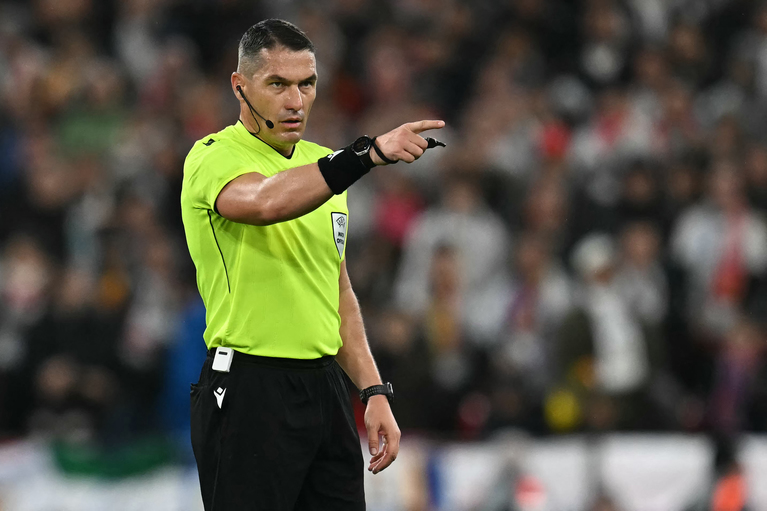Istvan Kovacs va arbitra derby-ul zilei de vineri din Superliga
