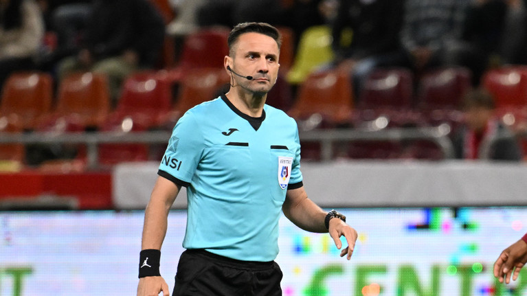 Sebastian Colţescu arbitrează singurul meci din play-off programat sâmbătă