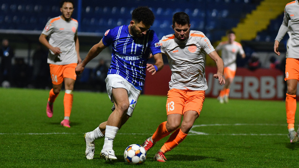 //i0.1616.ro/media/581/3142/38109/22447647/1/metaloglobus-bucuresti-farul-constanta-superliga-superbet-07-12-2025.jpg