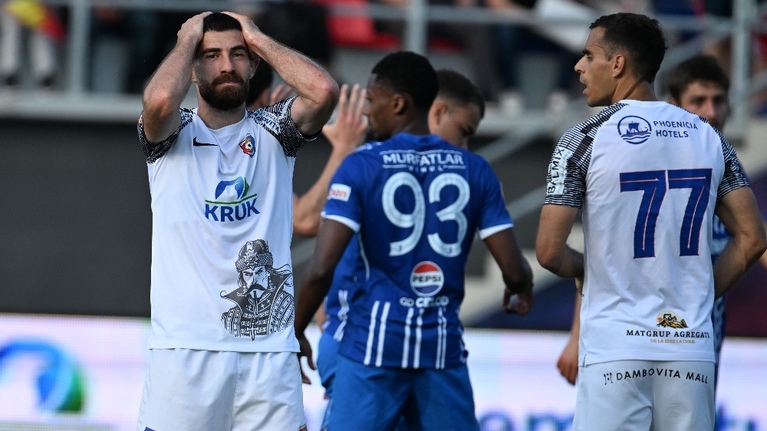 VIDEO | Chindia – Farul Constanţa 3-3. Meci cu de toate! Pesic a reuşit ratarea anului. Returul se anunţă incendiar 