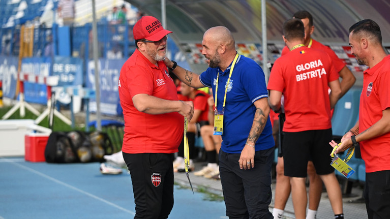Fostul antrenor din Superligă a bătut palma şi a devenit selecţioner!