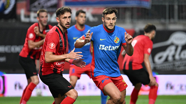 VIDEO | Csikszereda - FCSB, în direct pe Prima Sport 1 şi PrimaPlay.ro! Politic dublează avantajul
