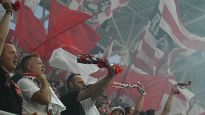 Suporterul lui Dinamo care a aruncat cu bere în Anzor Mekvabishvili, interzis pe stadion!