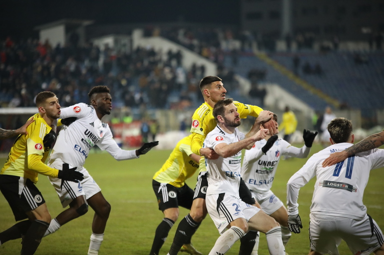 VIDEO l ”U” Cluj – FC Botoşani, ASTĂZI, ora 18:30, în direct pe Prima Sport 1 şi PrimaPlay.ro! 