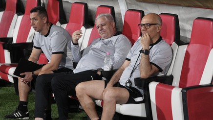 Scene reprobabile cu Marius Şumudică! Antrenorul CFR-ului, injurii la adresa staffului după primul gol al Corvinului: „Nu se duce nimeni să-i spună” | VIDEO EXCLUSIV