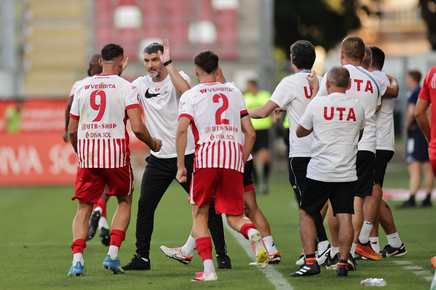 VIDEO | UTA Arad - Corvinul Hunedoara, ASTĂZI, de la ora 18:30, în direct pe Prima Sport 1 şi PrimaPlay.ro! Mihalcea vs. Maxim, pe Arena Francisc Neuman