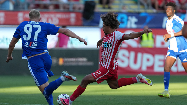 VIDEO | UTA Arad - Corvinul Hunedoara, în direct pe Prima Sport 1 şi PrimaPlay.ro! Gol anulat după o lungă analiză VAR