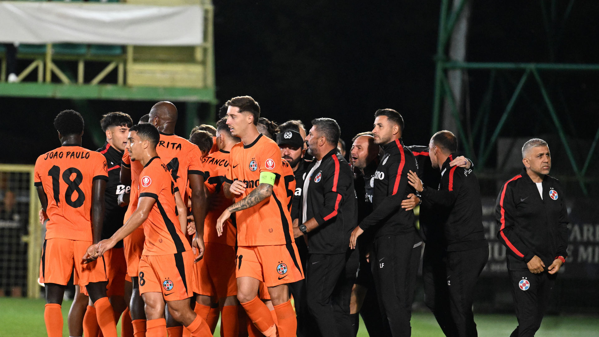 David Miculescu strânge rândurile înainte de Derby! Cum a încercat căpitanul FCSB-ului să-şi motiveze noii colegi: „Un Real Madrid - Barcelona” | EXCLUSIV 