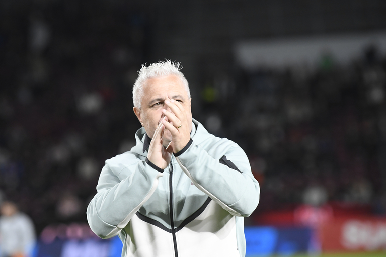 Marian Barbu şi Viorel Flueran arbitrează primele meciuri ale etapei a 11-a din Superligă

