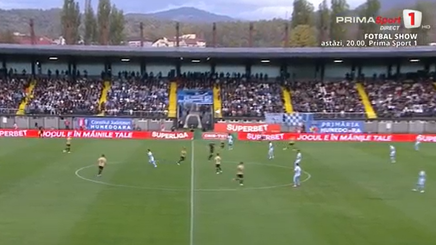 VIDEO | După aproape 20 de decenii, fotbalul din prima ligă a revenit la Petroşani