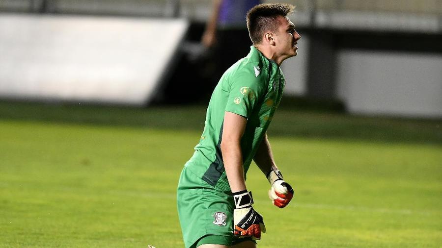 "Bătaie de joc! Asta mi-a spus arbitrul..." Portarul Rapidului, după ce a apărat de două ori un penalty şi a văzut roşu