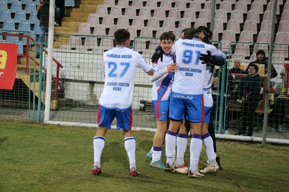 VIDEO ǀ Gloria Buzău – Unirea Slobozia 3-1. Gazdele fac cel mai bun meci al sezonului şi urcă pe loc de play-off