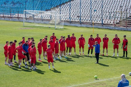 Dorinel Munteanu se gândeşte la jocuri de culise pe finalul play-off-ului de Liga 2: ”Un preşedinte să spună aceste lucruri? Eu fac o conexiune periculoasă”