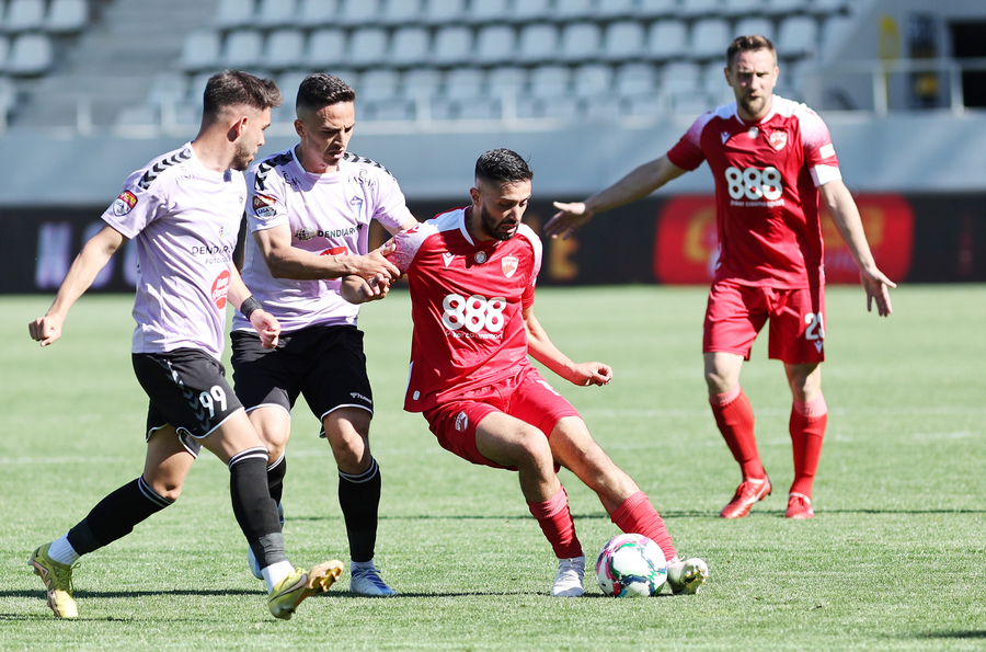 Tehnicianul din Liga 2, remarcat la finalul acestui play-off. ”A dovedit că mai apar şi în România antrenori pasionaţi” | EXCLUSIV VIDEO 