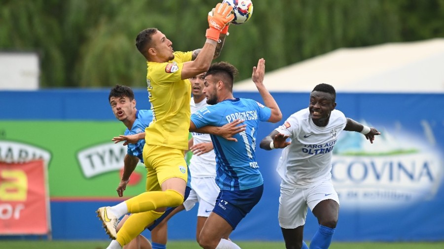 CSC Dumbrăviţa a învins CS Tunari, scor 6-1. Gloria Buzău s-a impus la limită, scor 1-0, în faţa lui CSM Alexandria.  Celelalte rezultate din Liga 2