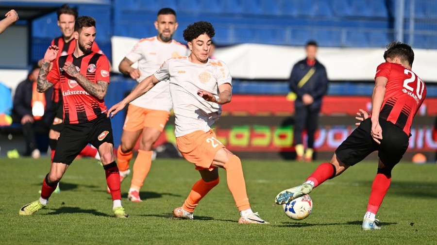 VIDEO | Metaloglobus - Csikszereda 0-1! "Ciucanii" sunt tot mai aproape de Superligă