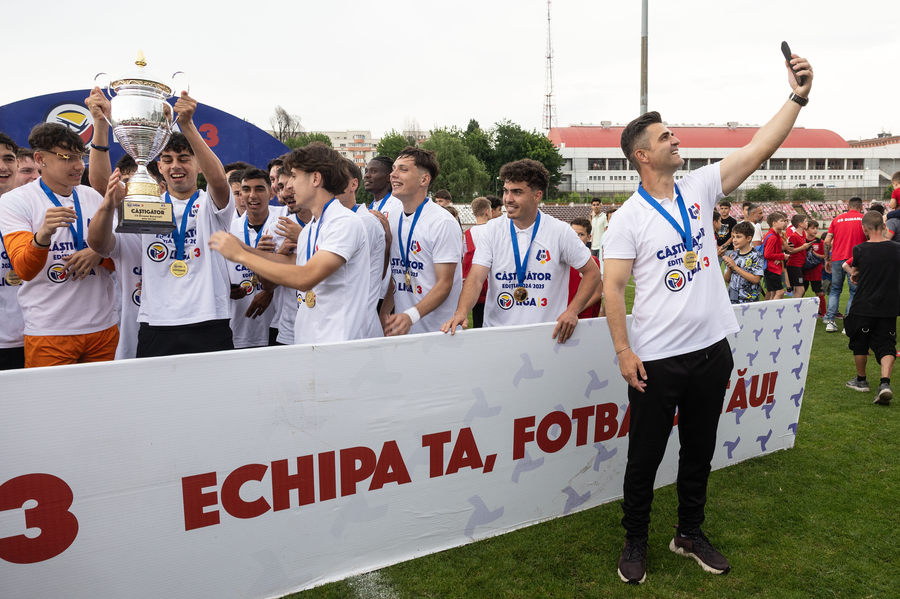 Florin Bratu a anunţat ce salarii plăteşte CS Dinamo. Clubul a promovat în Liga 2