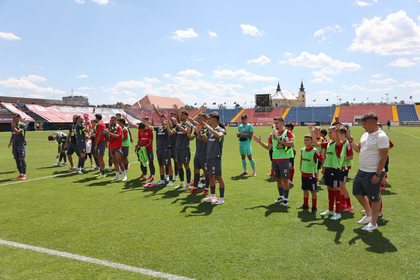 VIDEO | FC Bihor - CSC Dumbrăviţa, 3-2. Gazdele îşi continuă parcursul perfect după ce au obţinut victoria într-un meci nebun 